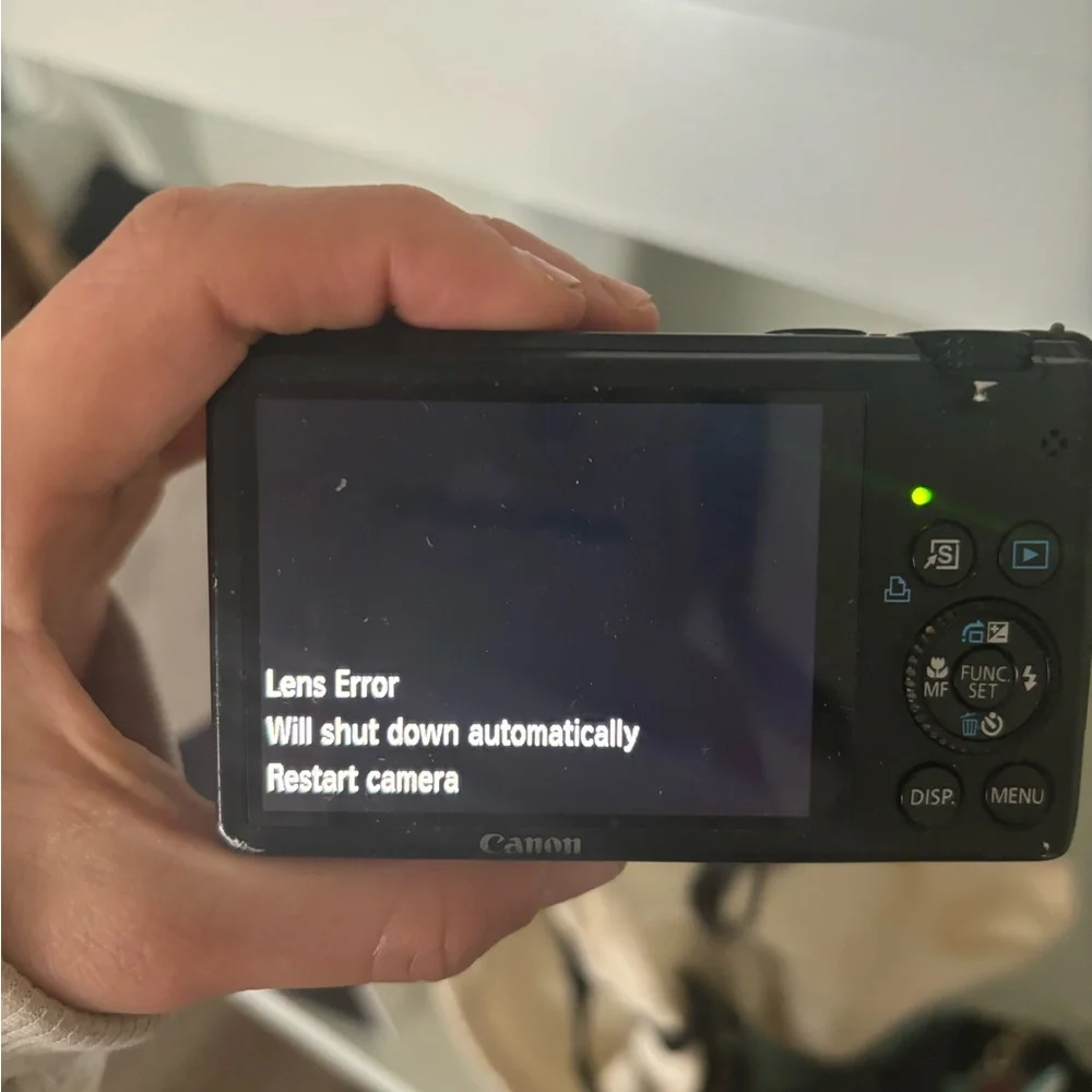 Canon S95 - SELLING FOR PARTS